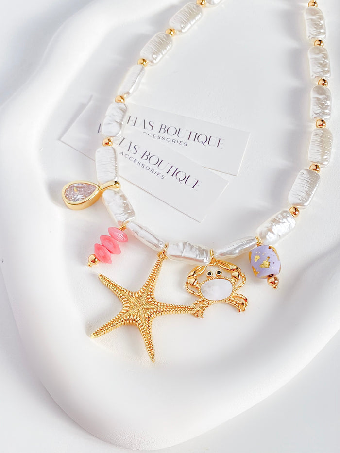 Arena blanca necklace
