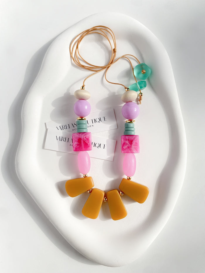 Blush necklace