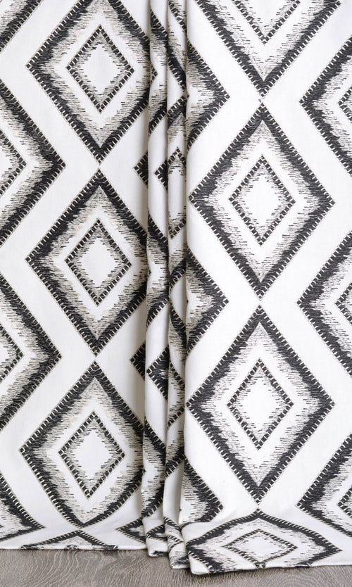 Geometric Patterned Window Treatments Fabric By the Metre (White/ Black)