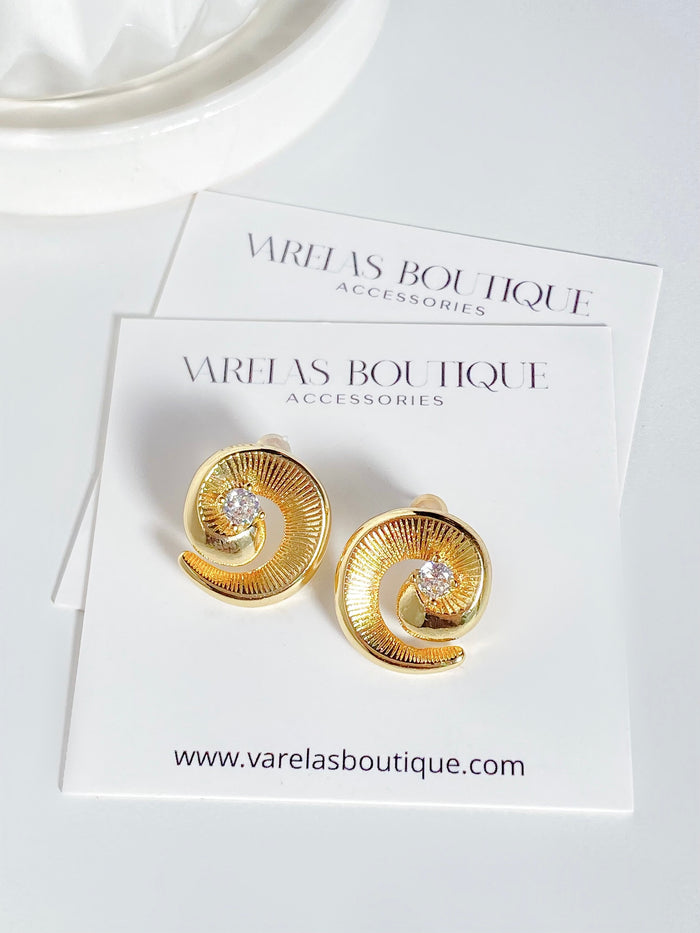 Evelina studs