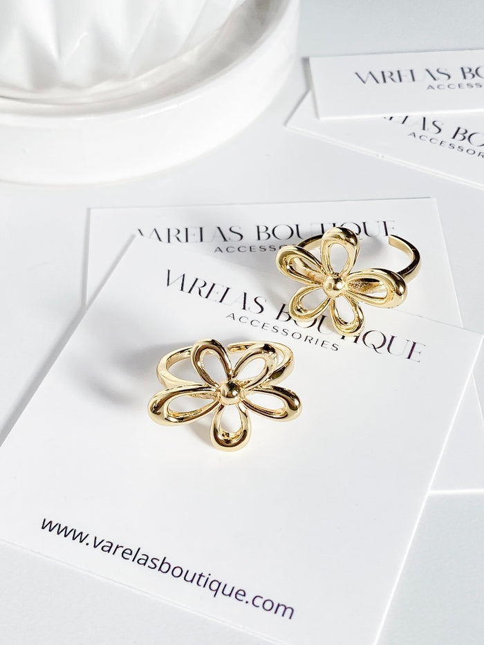 Gold flower ring