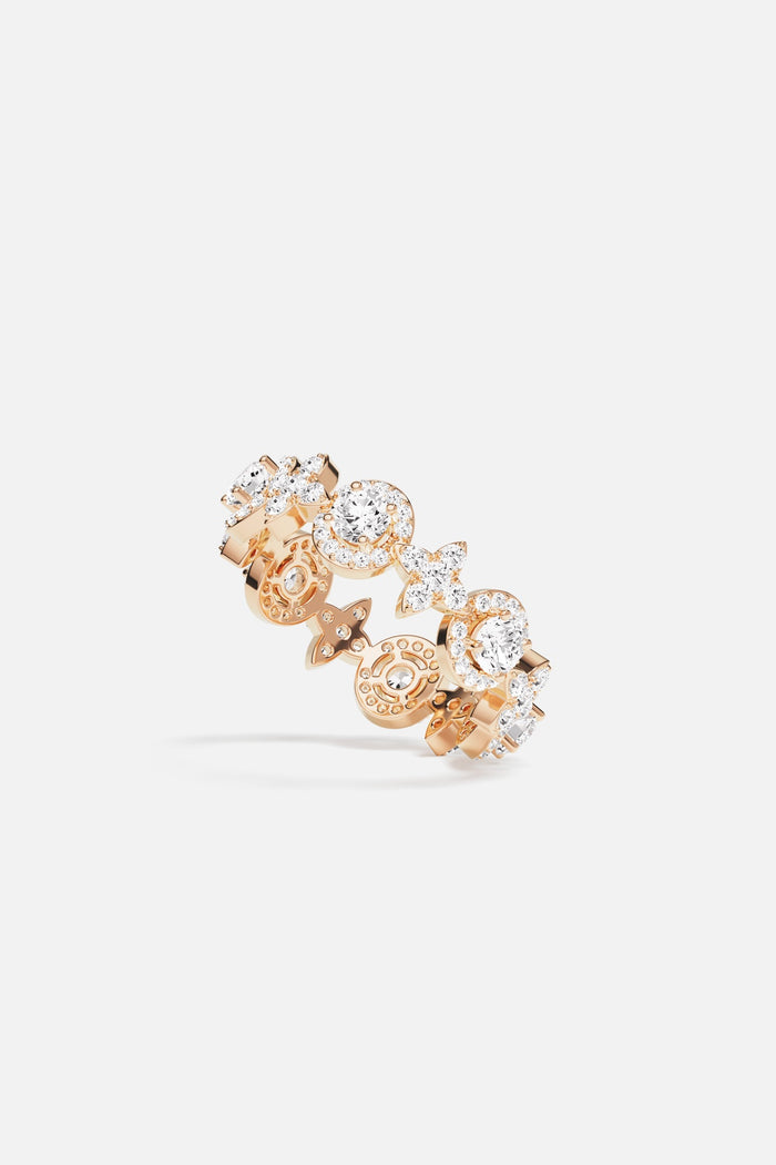 APM Ring in warm rose color, a celestial sparkle for everyday elegance.