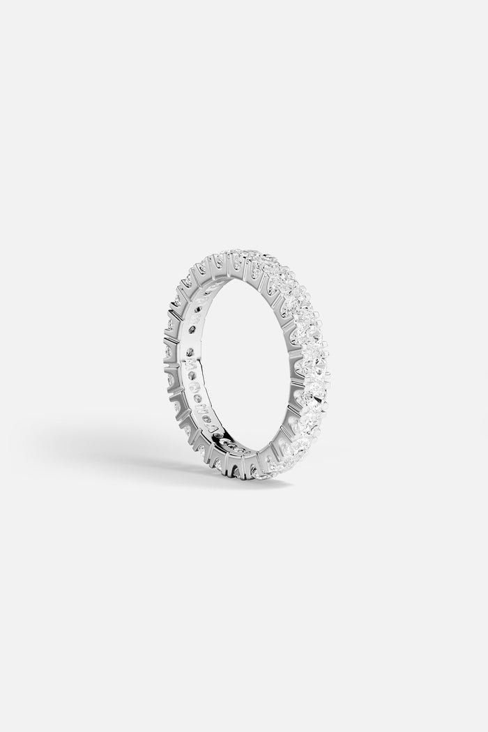APM eternity ring in rhodium finish, a timeless sparkle for every day.