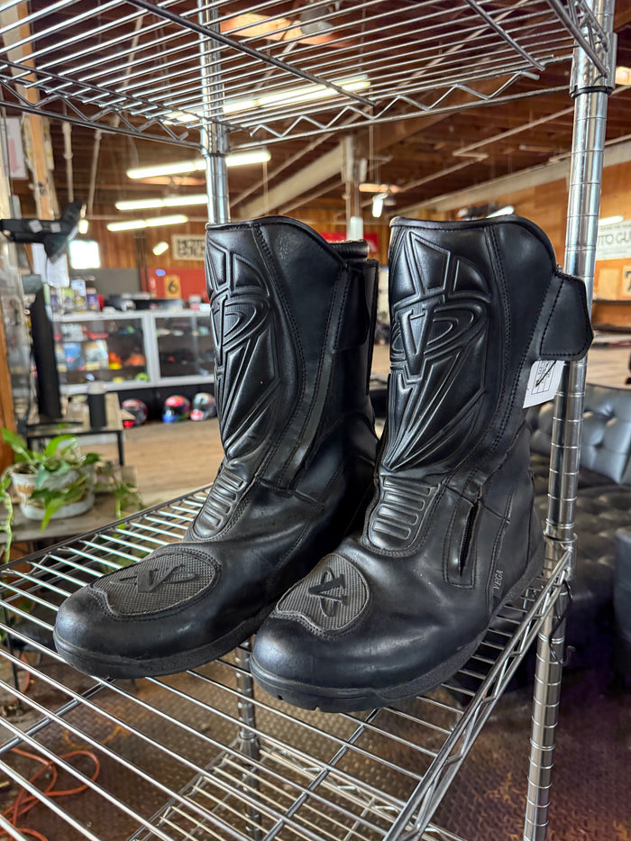 Vega Boots